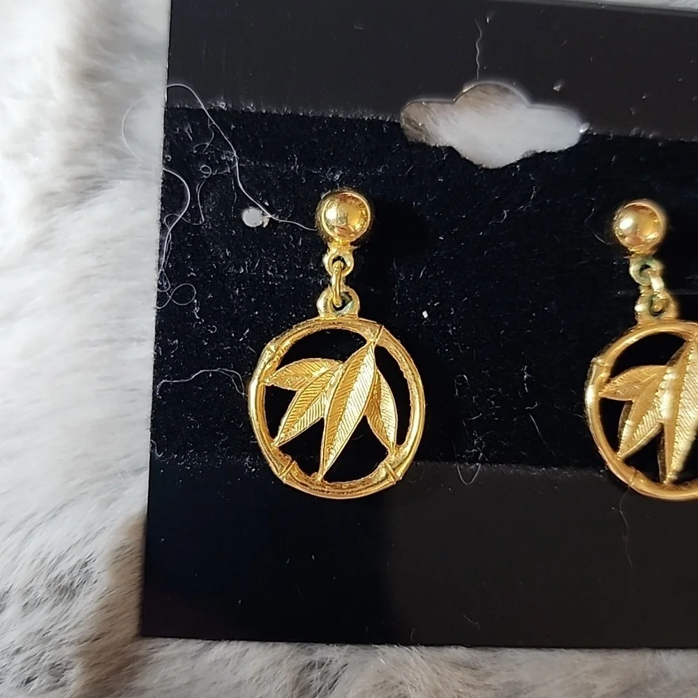 Vintage Leaf Gold‎ Dangle Earrings